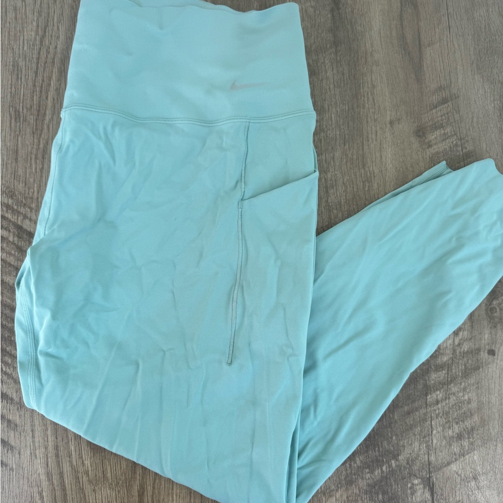 Nike leggings